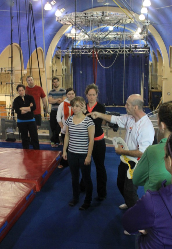 marie-claude dion therapeute du sport agreee avec athlete cirque